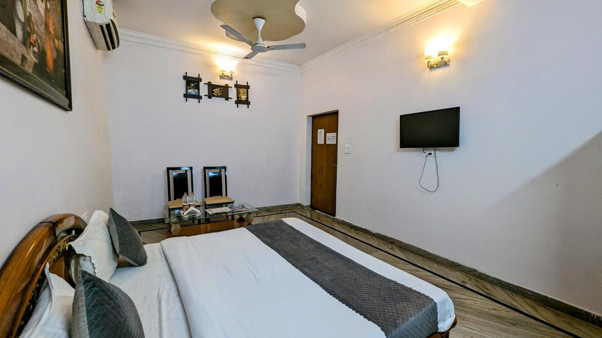 Hotel Lecston @Yashobhoomi Dwarka Sector - 25 Metro Station Delhi  Eksteriør billede
