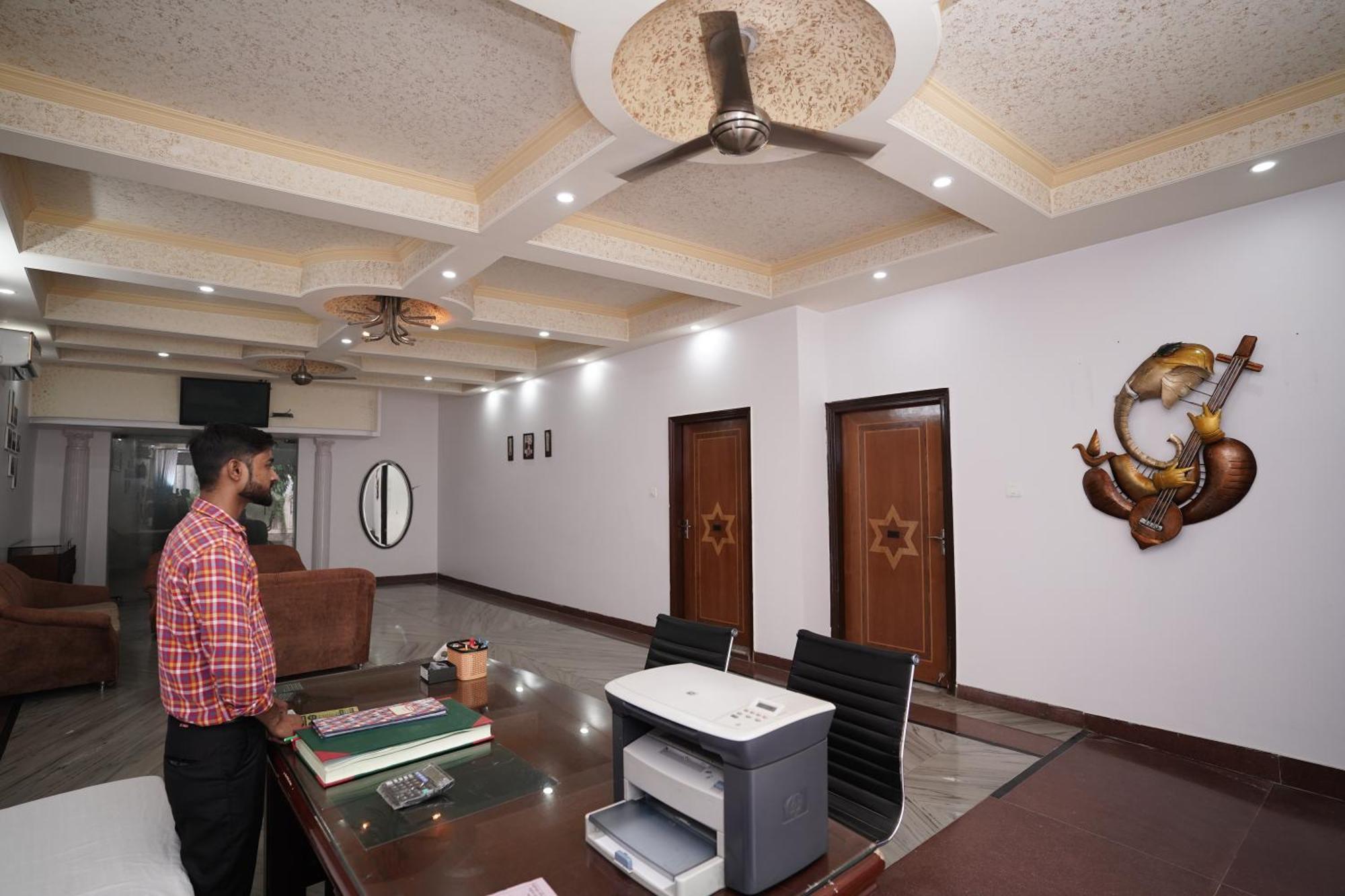 Hotel Lecston @Yashobhoomi Dwarka Sector - 25 Metro Station Delhi  Eksteriør billede