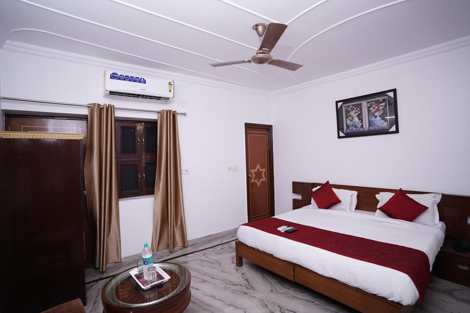 Hotel Lecston @Yashobhoomi Dwarka Sector - 25 Metro Station Delhi  Eksteriør billede