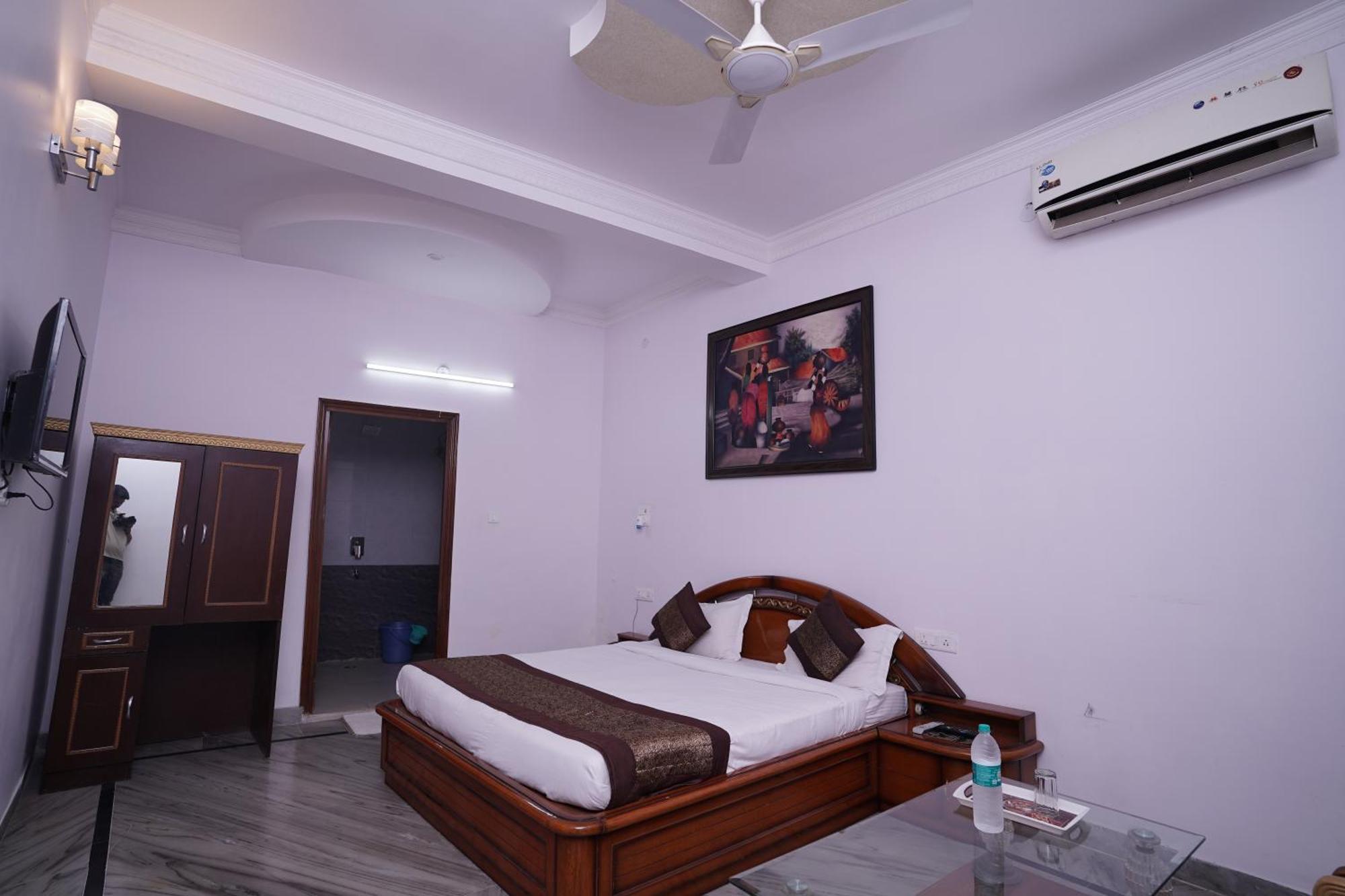 Hotel Lecston @Yashobhoomi Dwarka Sector - 25 Metro Station Delhi  Eksteriør billede
