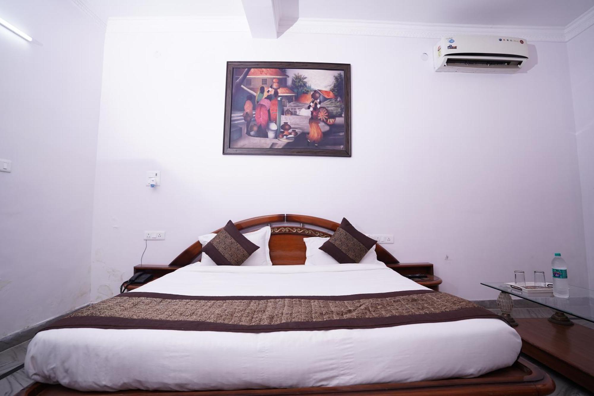 Hotel Lecston @Yashobhoomi Dwarka Sector - 25 Metro Station Delhi  Eksteriør billede