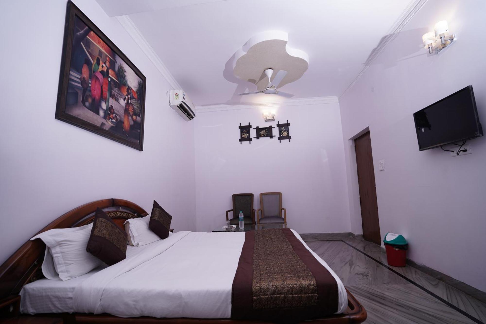 Hotel Lecston @Yashobhoomi Dwarka Sector - 25 Metro Station Delhi  Eksteriør billede